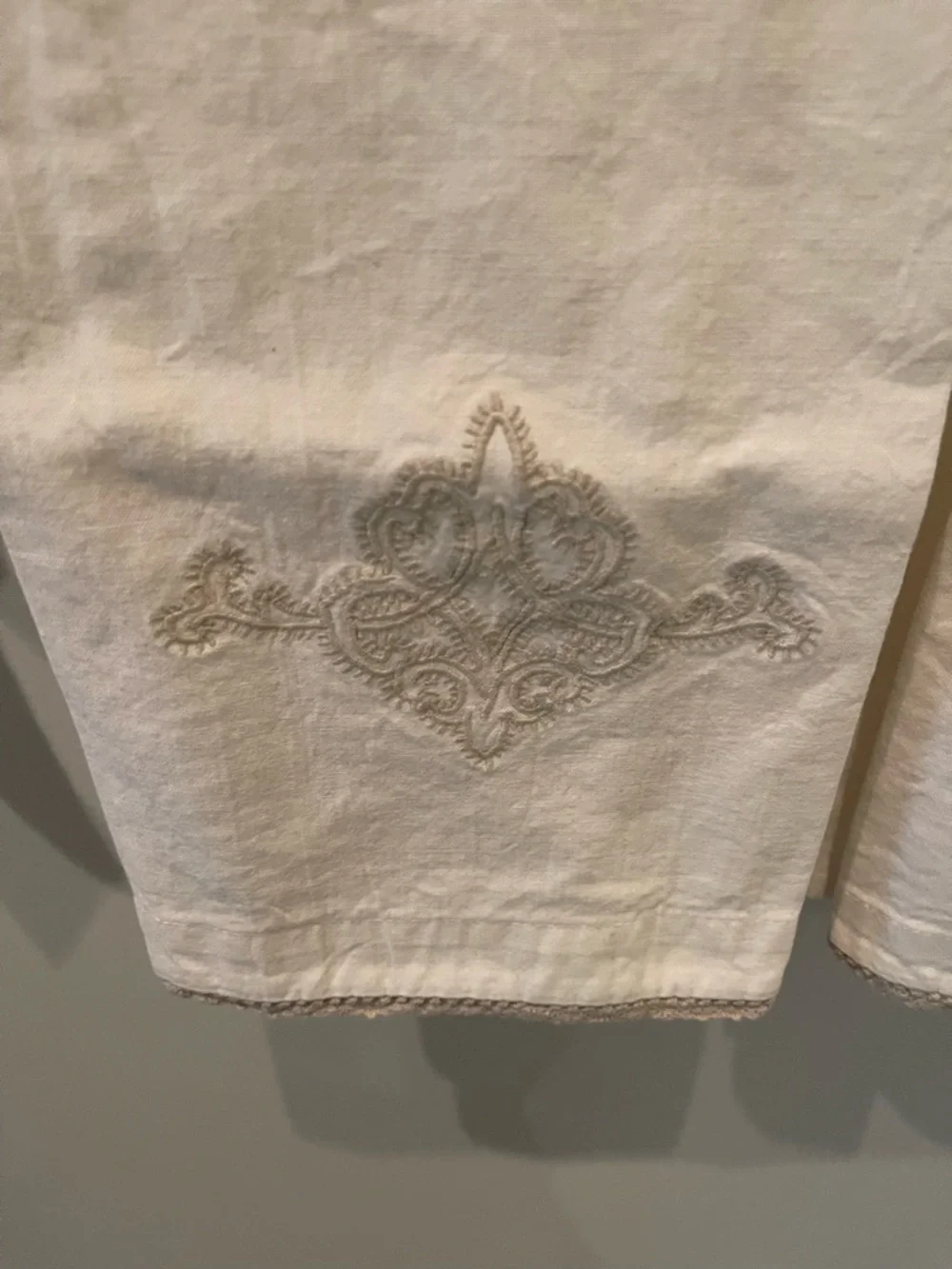 Pottery Barn Decorative Cotton Guest Hand Towels - Set of 2